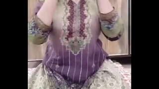 Pembantu rumah fantasi datang benar