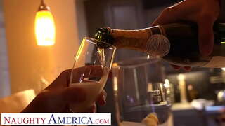 Naughty ਅਮਰੀਕਾ - Gracie Glam ਪ੍ਰਾਪਤ ਕਰਦਾ ਹੈ, ਸਾਰੇ ਨੂੰ ਪਹਿਨੇ ਅੱਗੇ ਘੁੜਸਵਾਰ ਲੂੰਡ