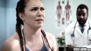 Hot babe Maddy O Reilly élveztem hardcore kibaszott punci