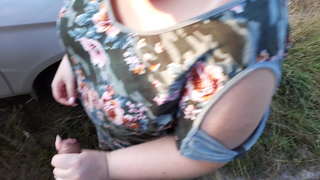 Public fuck sa russian nga BBW siya mosuyop sa manok ug giiyot sa gawas