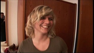 JuliaReaves-XFree - Haussauen Laporan - adegan 4