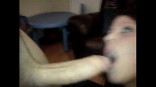 Un foarte frumos, mare sculă devine supt uscat