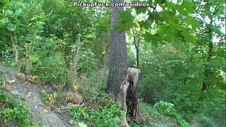 Сцэна сэксу на адкрытым паветры з бландынкай