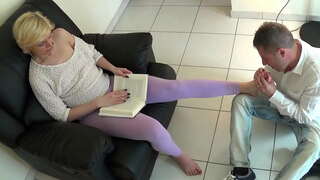 Leccami Kaki dan kencing Dalam Mulut