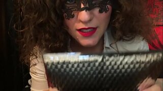 Apakah Anda Ingin Celana Saya? Te le mando, Porcone. Nyonya Hotwife Venus.