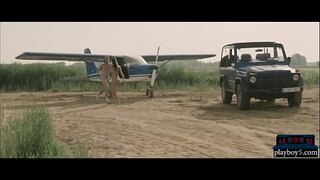 Spanyol MILF babeh flies jeung an pesawat jeung fucks