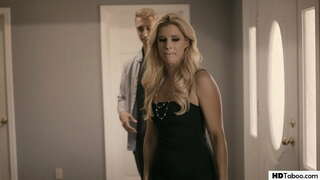 Индия Саммер и ее пасынок наслаждаются жестким трахом