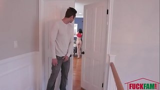 Squirts Load of Cum On Stepsister &amp; #039;s Face - Harmony Wonder