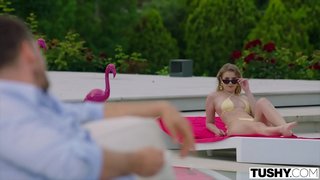 TUSHY Sexy Eyla l-ewwel sess l-esperjenza bil-zokkor anzjani