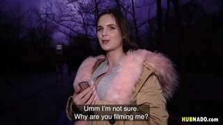 Taylee Lemn dă un public sex oral unui talentat Nick